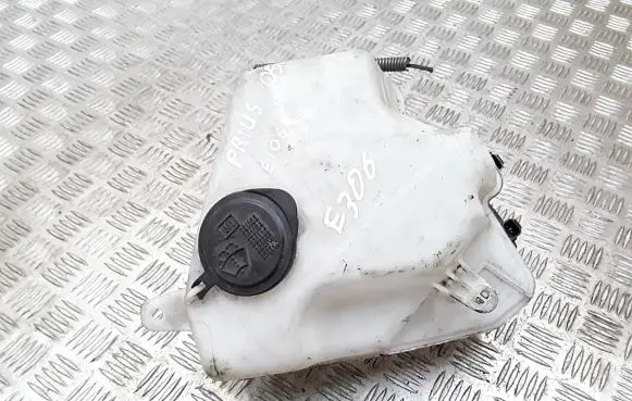 Toyota Prius (NHW20) Windshield washer fluid reservoir/tank 060851145
