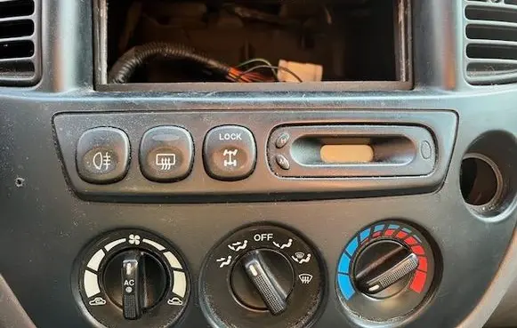 Mazda Tribute Other switches/knobs/shifts 