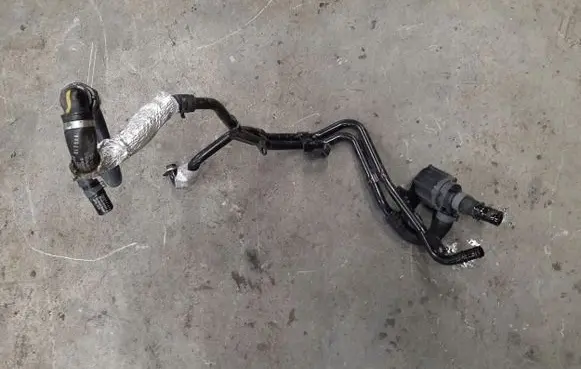 Audi A8 S8 D5 Engine coolant pipe/hose 4N0819334AA