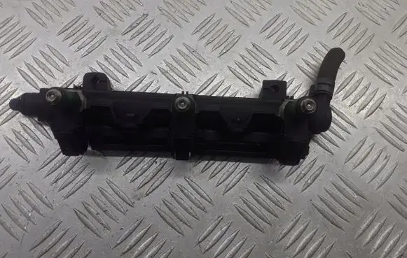 Volkswagen Polo IV 9N3 Fuel main line pipe 03E133320