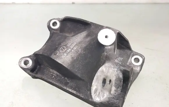 Porsche Cayenne (92A) Engine mounting bracket 7l8199308b