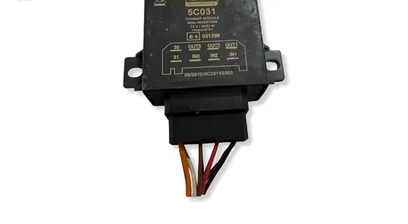 Toyota Avensis T270 Tow bar trailer control unit/module 5C031 PA66GF30