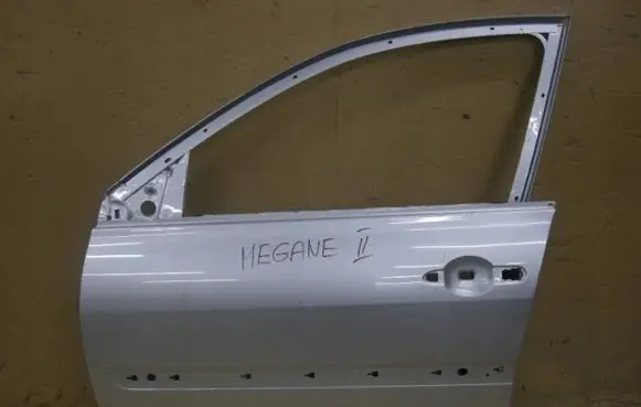 Renault Megane III Front door