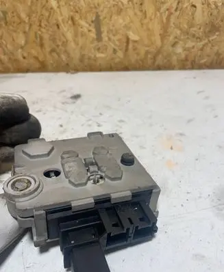 Mercedes-Benz E W211 Fuse 0005404750