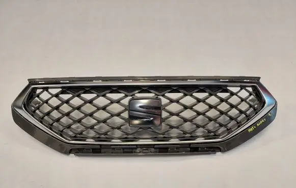 Seat Tarraco Front bumper upper radiator grill 5FJ853654B