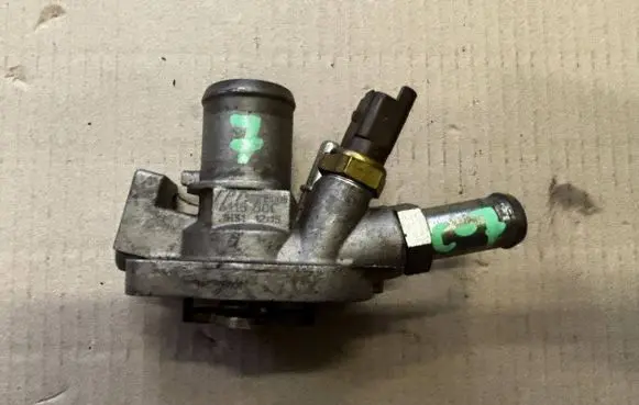 Fiat 500X Thermostat housing 55215006 1H311215 A11680C