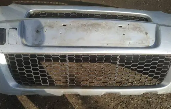 Citroen C3 Pluriel Front bumper lower grill