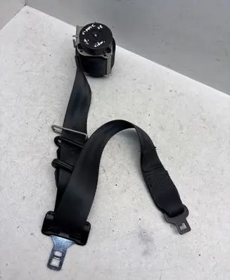 Ford Focus C-MAX Middle seatbelt (rear) 609935400