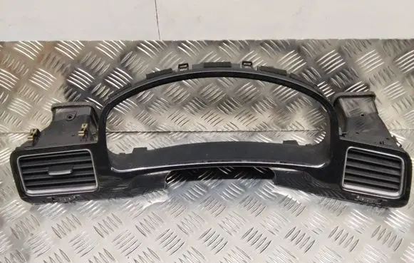 Volkswagen Touareg II Dashboard trim 7P1858349