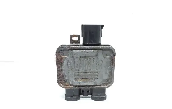 Volvo S60 Coolant fan relay 940009402