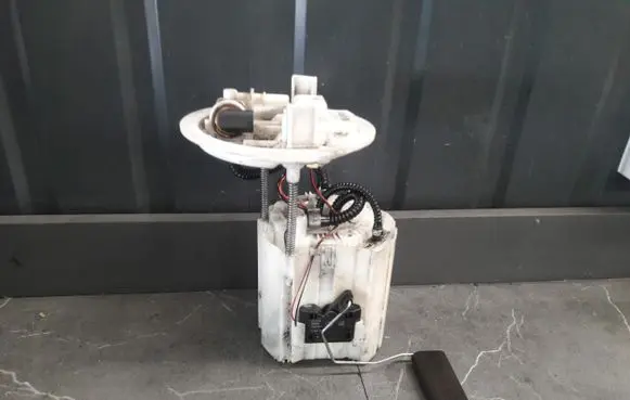 Mercedes-Benz A W176 In-tank fuel pump A2464700994