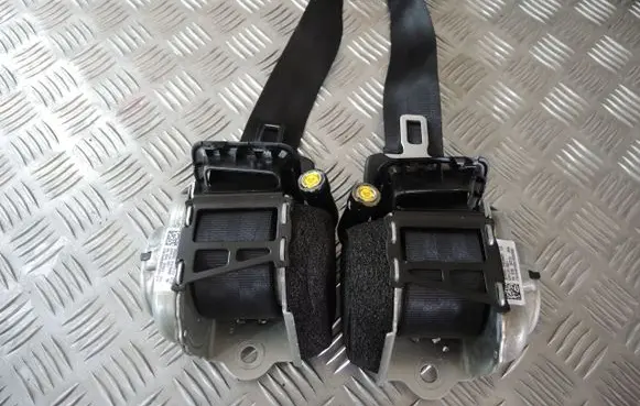 Alfa Romeo Stelvio Rear seatbelt 01561384670