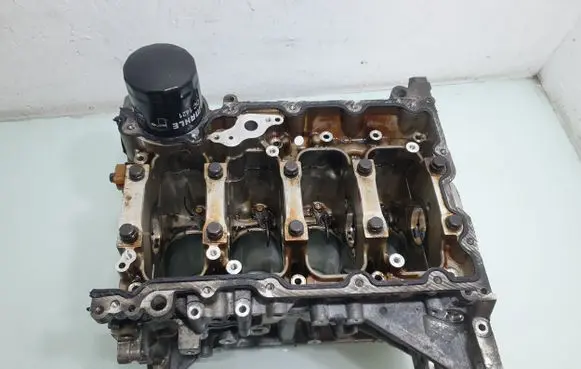 Opel Astra K Engine block 3B02005049 SBNB52760143R403