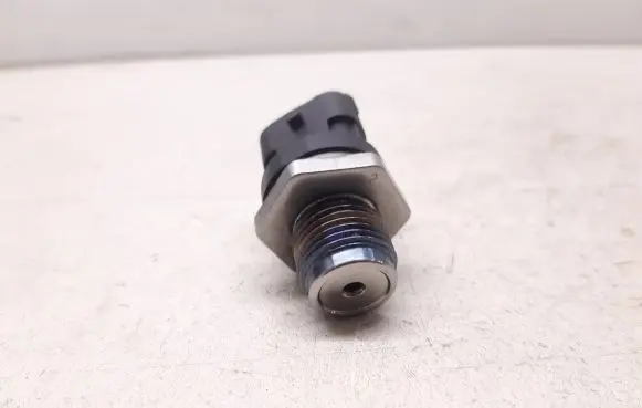 Fuel pressure sensor
