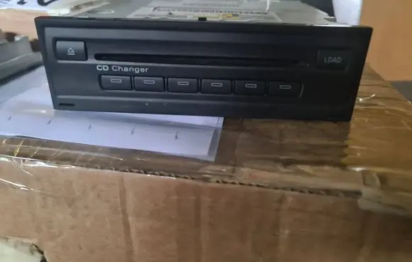 Audi A6 S6 C6 4F CD/DVD changer 4E0035111A 4E0910111D
