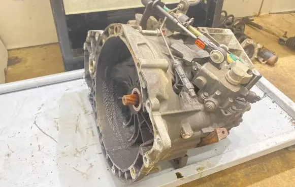 Ford Kuga I Manual 6 speed gearbox 8V4R7F096GA