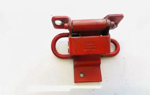 Audi A4 S4 B5 8D Rear door lower hinge 4a0833411a