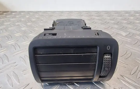 Volkswagen PASSAT B5.5 Dashboard side air vent grill/cover trim 3B0819703D