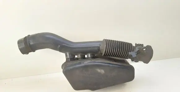 Toyota Prius (XW30) Intake resonator 1789337040