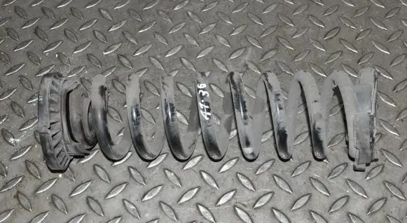 Mercedes-Benz E W213 Rear coil spring
