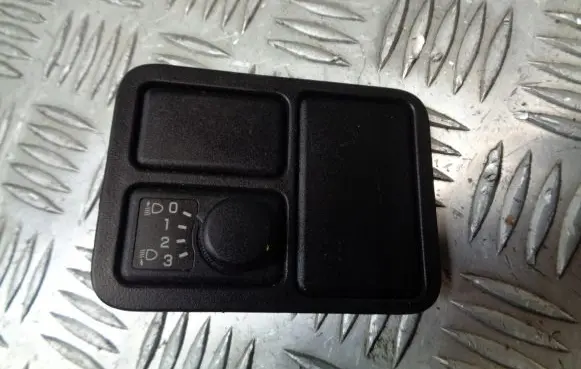 Nissan Almera N16 Light relay 