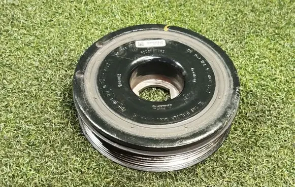 Renault Trafic III (X82) Crankshaft pulley 123032762R