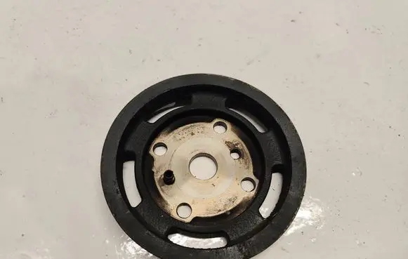 Volvo XC90 Crankshaft pulley 