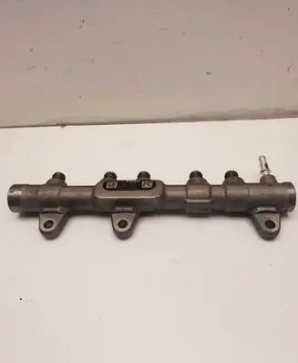 BMW 2 F22 F23 Fuel injector supply line/pipe 8514154 0445214315