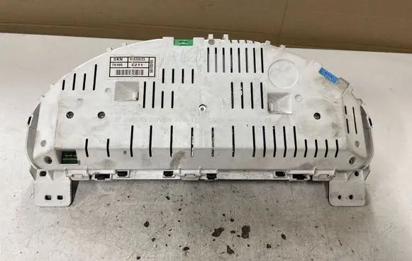 Honda CR-V Speedometer (instrument cluster) HR0333123 1235069281