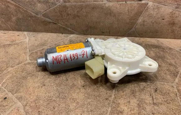 Mercedes-Benz SL R230 Front door window regulator motor A2308201042
