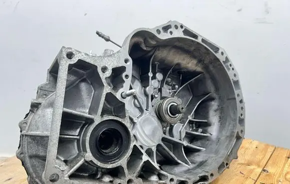 Suzuki SX4 S-Cross Manual 6 speed gearbox ZE8