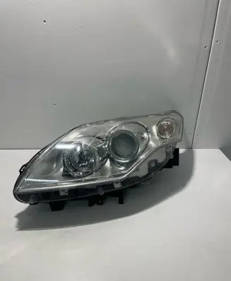 Renault Laguna III Headlight/headlamp 260600033R 89901834