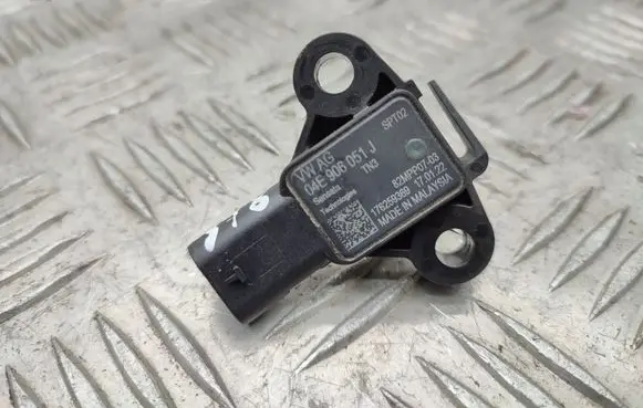 Volkswagen T-Roc Air pressure sensor 04E906051J