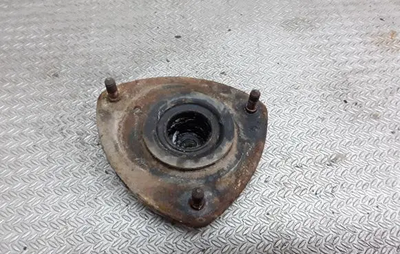 Toyota Yaris Front upper strut mount 