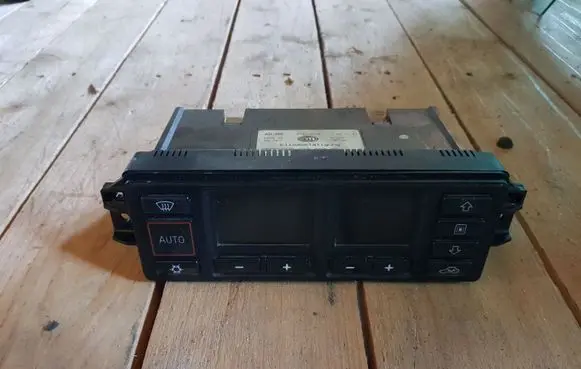 Audi A4 S4 B5 8D Climate control unit 8L0820043B