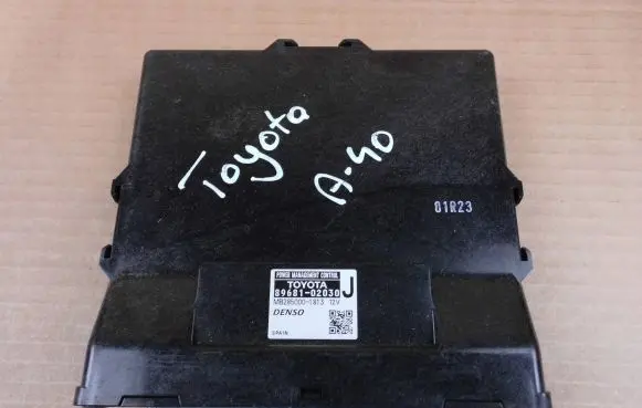 Toyota Auris E180 Other control units/modules 8968102030