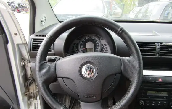 Volkswagen Fox Steering wheel 