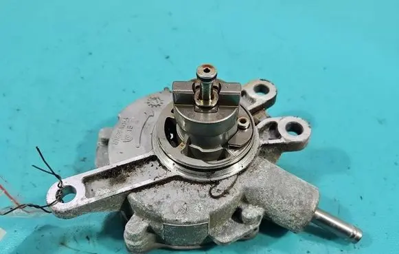 Toyota Corolla E160 E170 Vacuum pump ST839M1A IMPRK1567495