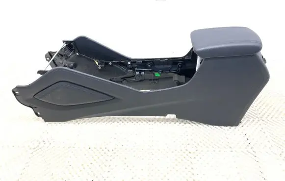 Hyundai Tucson TL Center console 84611D7201