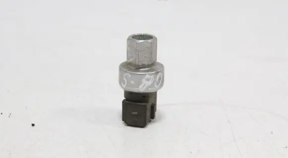 Volvo S80 Air conditioning (A/C) pressure sensor 31292004