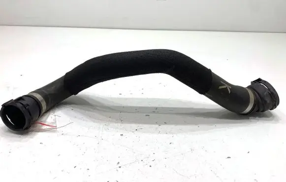 BMW 5 G30 G31 G38 Engine coolant pipe/hose 8581029