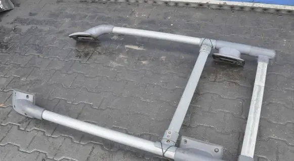 Nissan Navara Roof transverse bars on the 