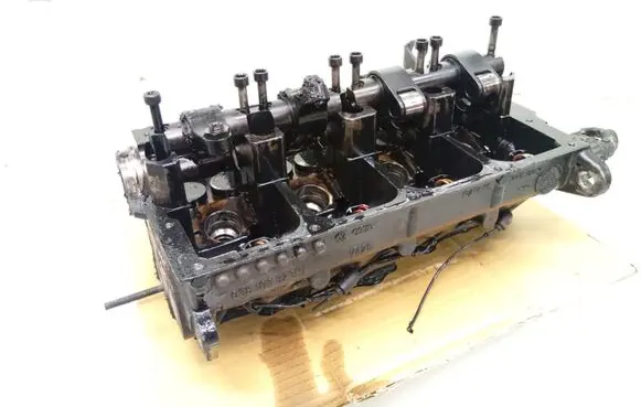 Audi A4 S4 B6 8E 8H Engine head 038103373R