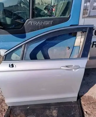 Ford Mondeo MK V Front door 
