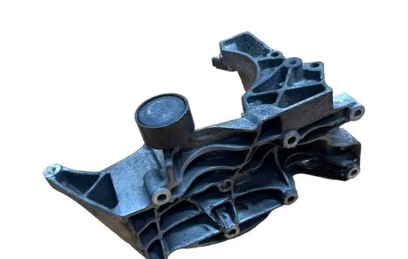 BMW 5 E60 E61 Engine mounting bracket 7802639 11167802639 13992010