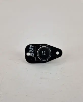 Jeep Cherokee Tailgate opening switch 10102032