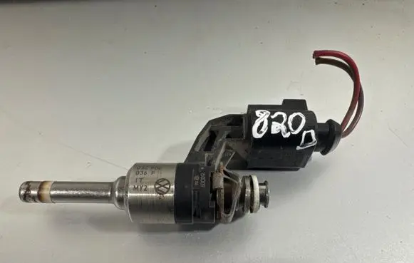 Volkswagen Golf VI Fuel injector 03C906 036F