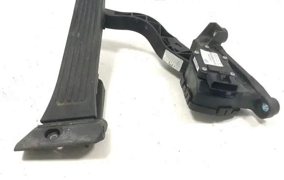 Hyundai i40 Accelerator throttle pedal 327272T900 IL50045C3Z900