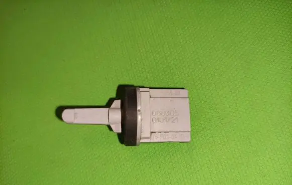 Volkswagen Caddy Interior temperature sensor 1K0907543A