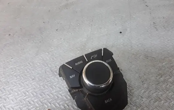 Opel Insignia A Head unit multimedia control 13310070